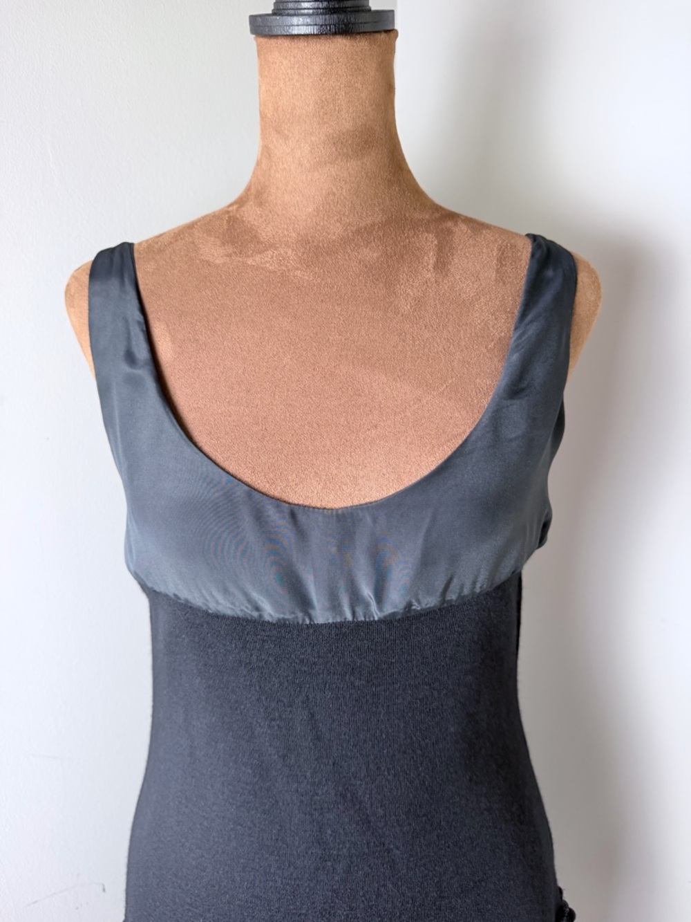 Vintage Marc Bouwer II Black Wool Dress with Gold Embroidered Logo - Picture 10 of 10